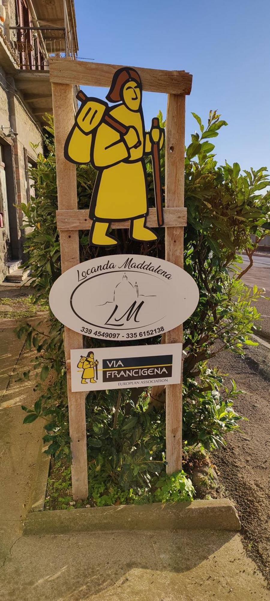 מונטפיאסקונה Locanda Maddalena - Accoglienza Pellegrini מראה חיצוני תמונה